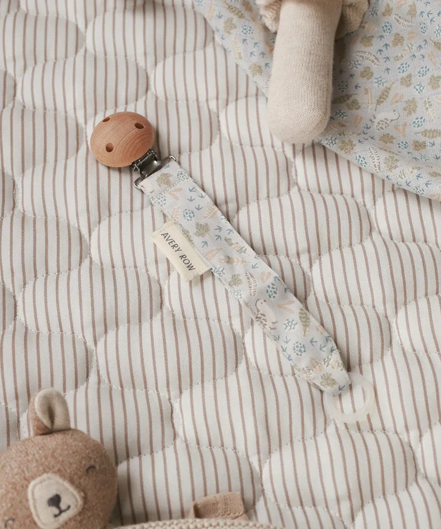 Avery Row Pacifier Holder