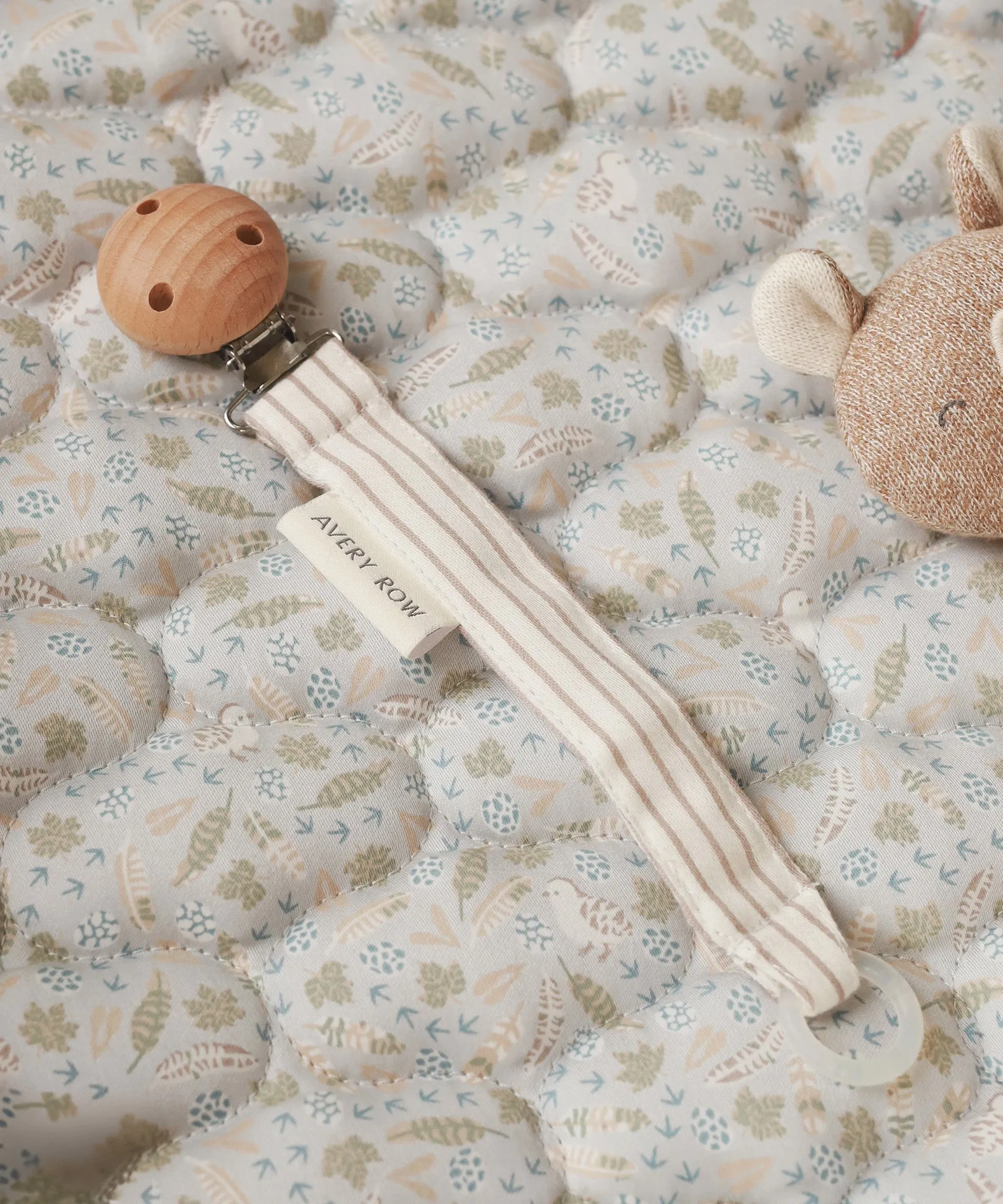 Avery Row Pacifier Holder