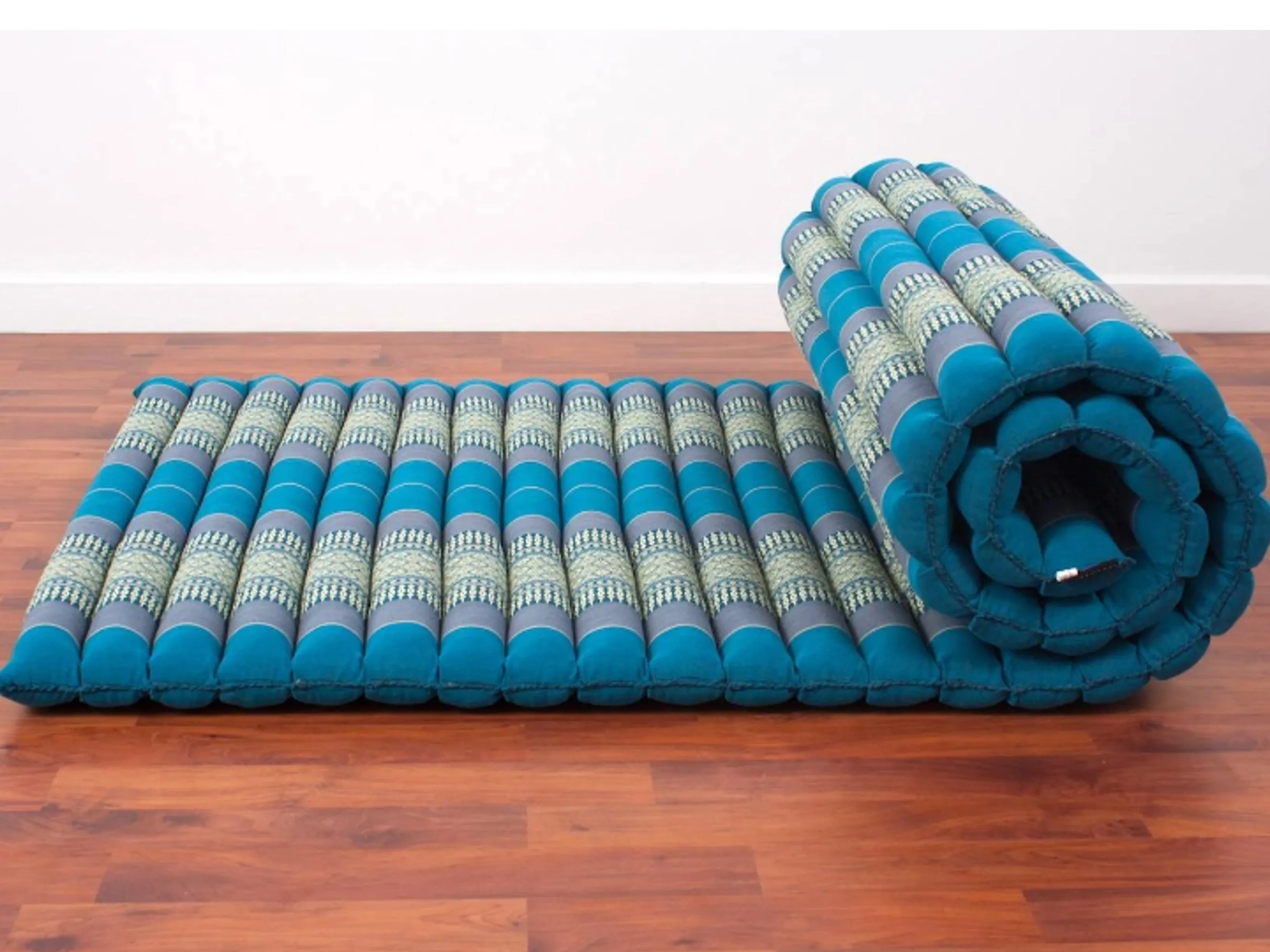 Day bed Roll Out Mattress XL Large Foldout Mat relaxation, day bed, camping or Yoga Matt Natural Kapok Filled_ 105 x 200 cm BLUE