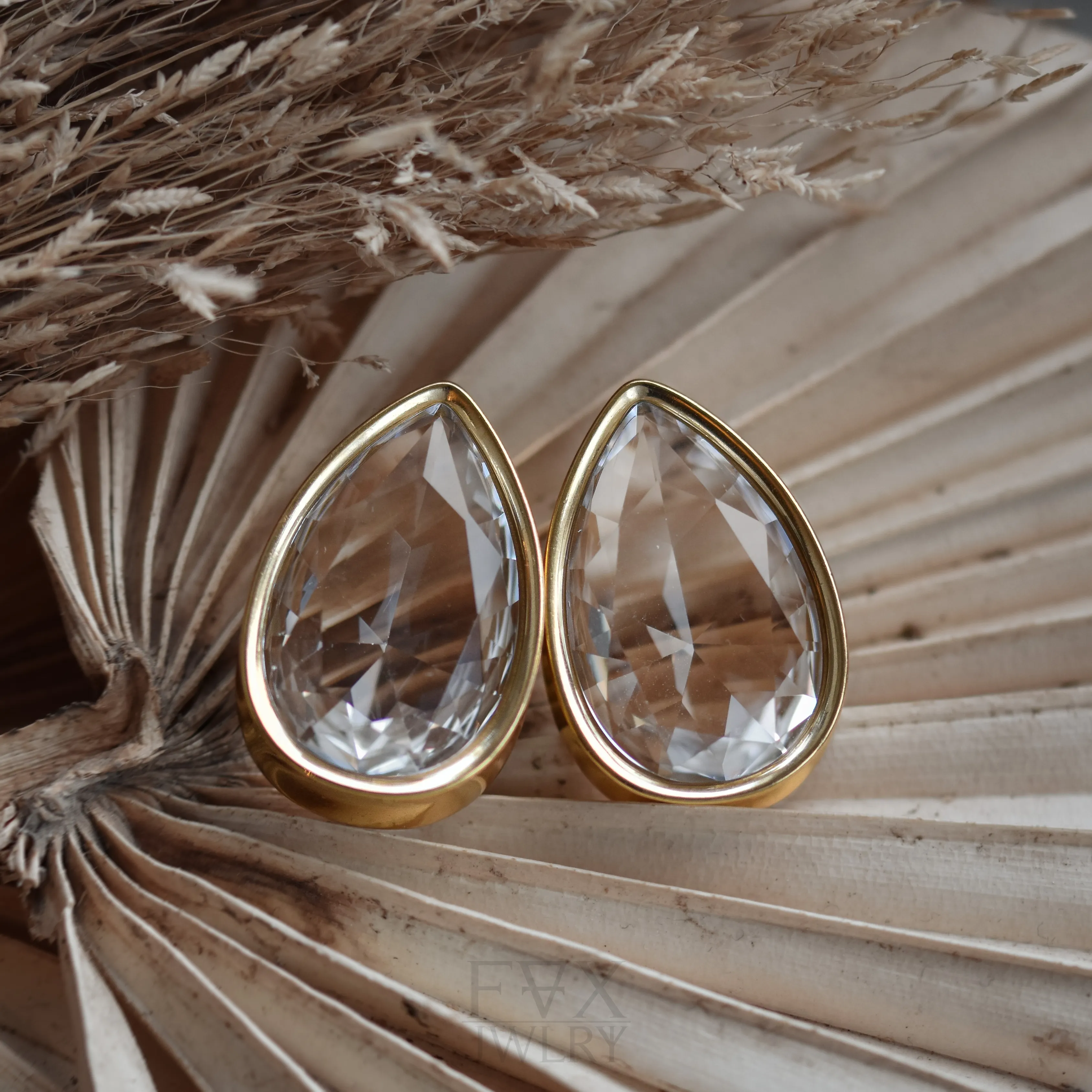 Golden Teardrop Crystal Tunnels