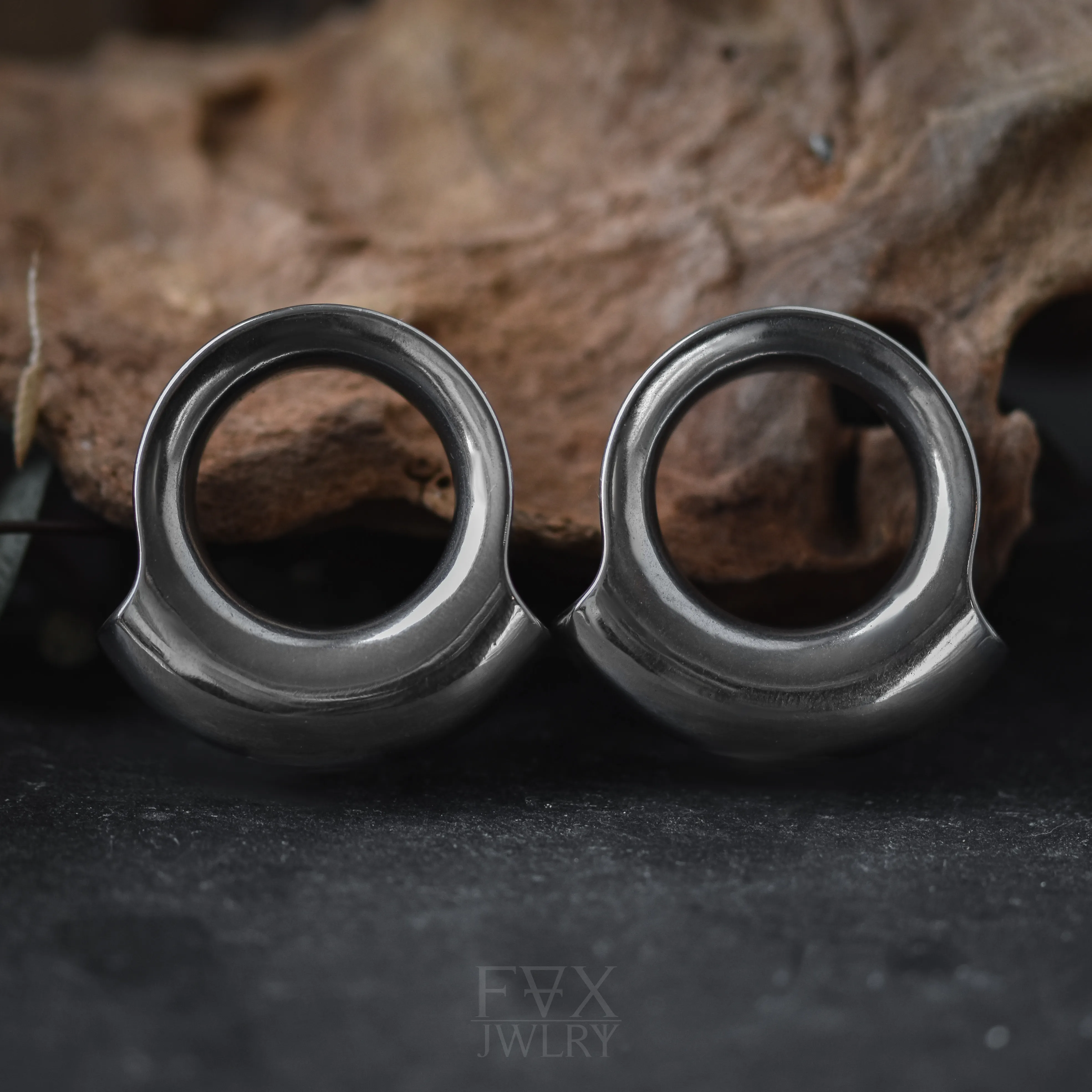 Minimalistic Lobe Tunnels - Silver